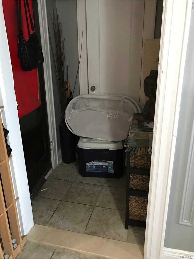 Foto del edificio - 32-64-64 45th St