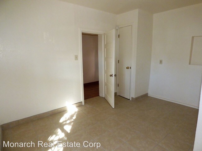 Building Photo - 4 br, 2 bath House - 515 S. Mesquite St