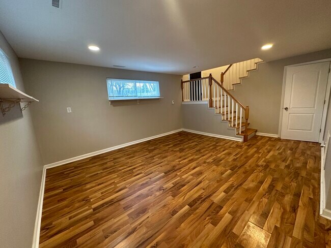 Foto del edificio - 1327 Highland Ave