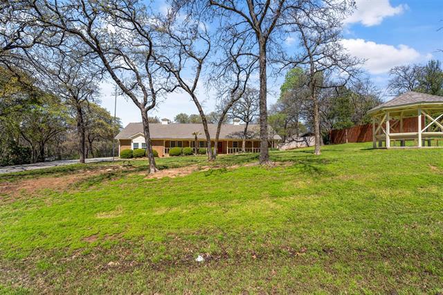 Building Photo - 2131 Meadowview Dr