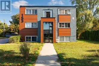 Building Photo - 153 Godfrey Dr
