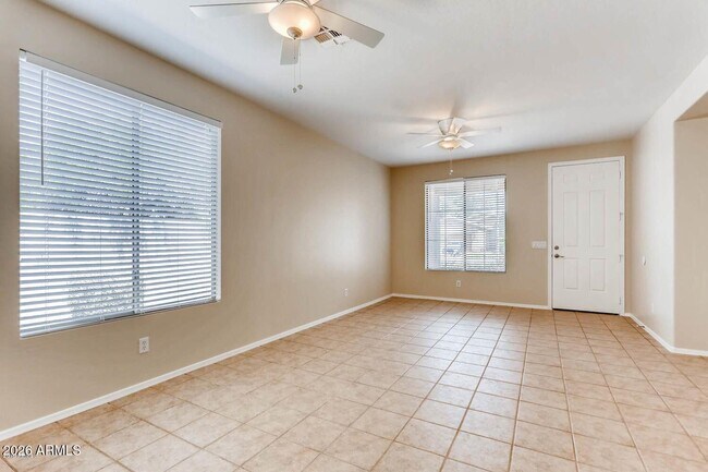 Foto del edificio - 15261 W Custer Ln