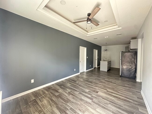 Building Photo - 3924 Las Vistas Ln