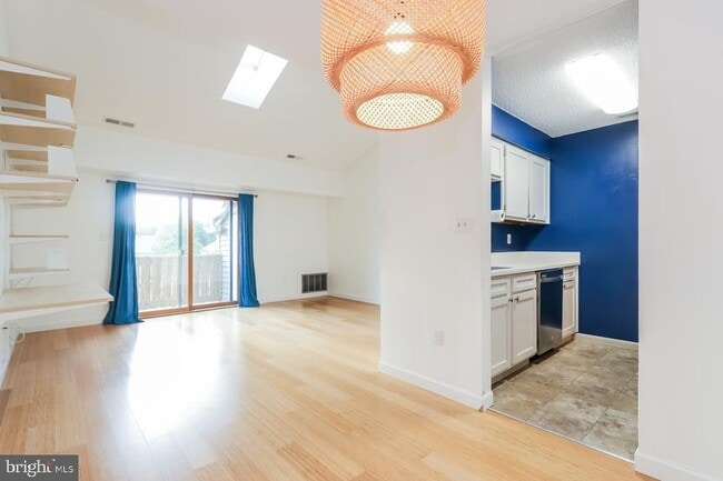 Building Photo - 2109 Ravens Crest Dr