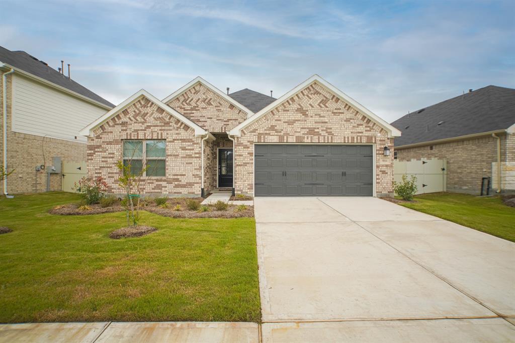 9864 N Goshawk Trl, Shenandoah, TX 77385 House for Rent in Shenandoah