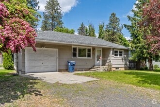 Building Photo - 4005 E 37th Ave
