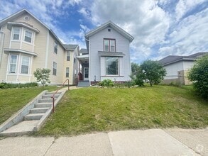 Building Photo - 612 Jefferson Ave SE