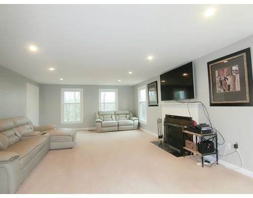 Primary Photo - 63 Piccadilly Way