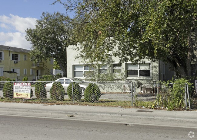 Foto del edificio - 12906 NE 6th Ave