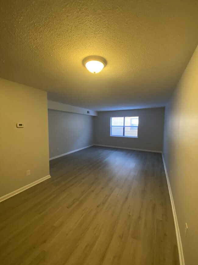 Foto del edificio - 811 66th Ave N