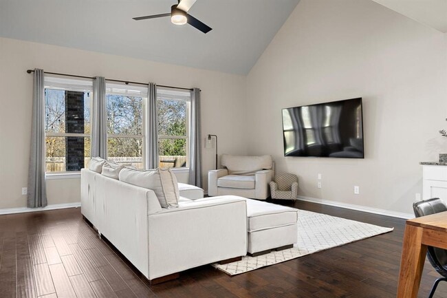 Building Photo - 3009 Diego Dr