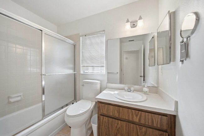 Foto del edificio - 2007 Mandalay Ct