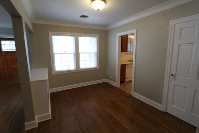 Foto del edificio - 3594 Kearney Ave
