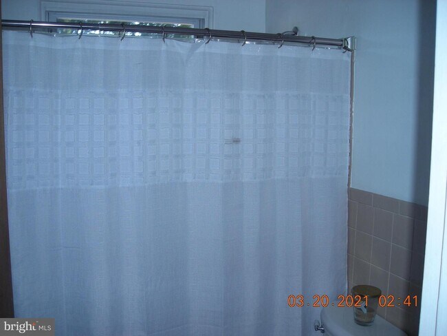 Foto del edificio - 925 W Main St