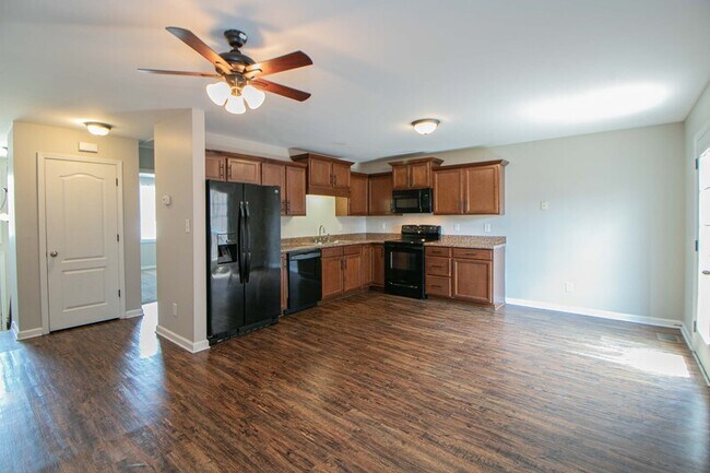 Foto del edificio - 1716 Thistlewood Dr