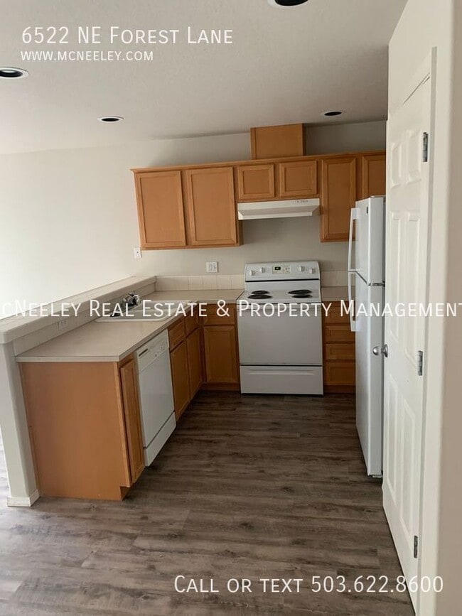 Building Photo - 6522 NE Forest Ln