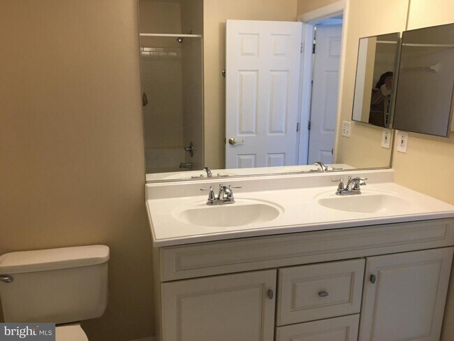 Foto del edificio - 7628 Stony Creek Ln