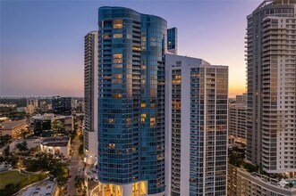 Building Photo - 333 Las Olas Way
