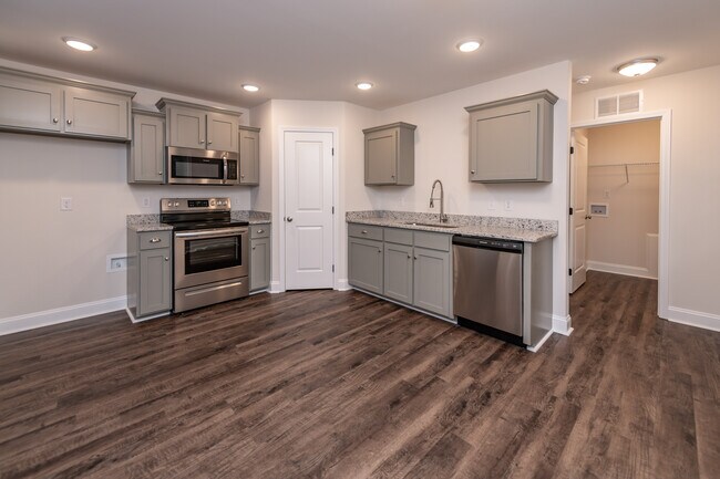 Foto del edificio - 103 Long Ave NE