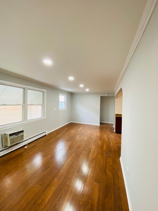 Foto del edificio - 5822 W 79th St