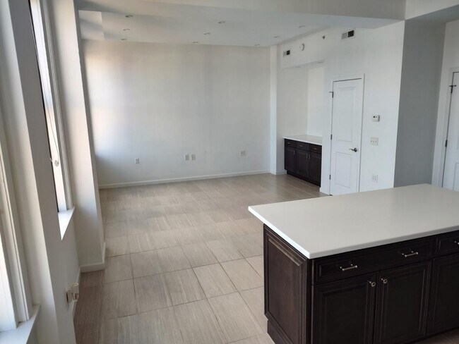 Foto del edificio - 910 4th Avenue Suite #1201