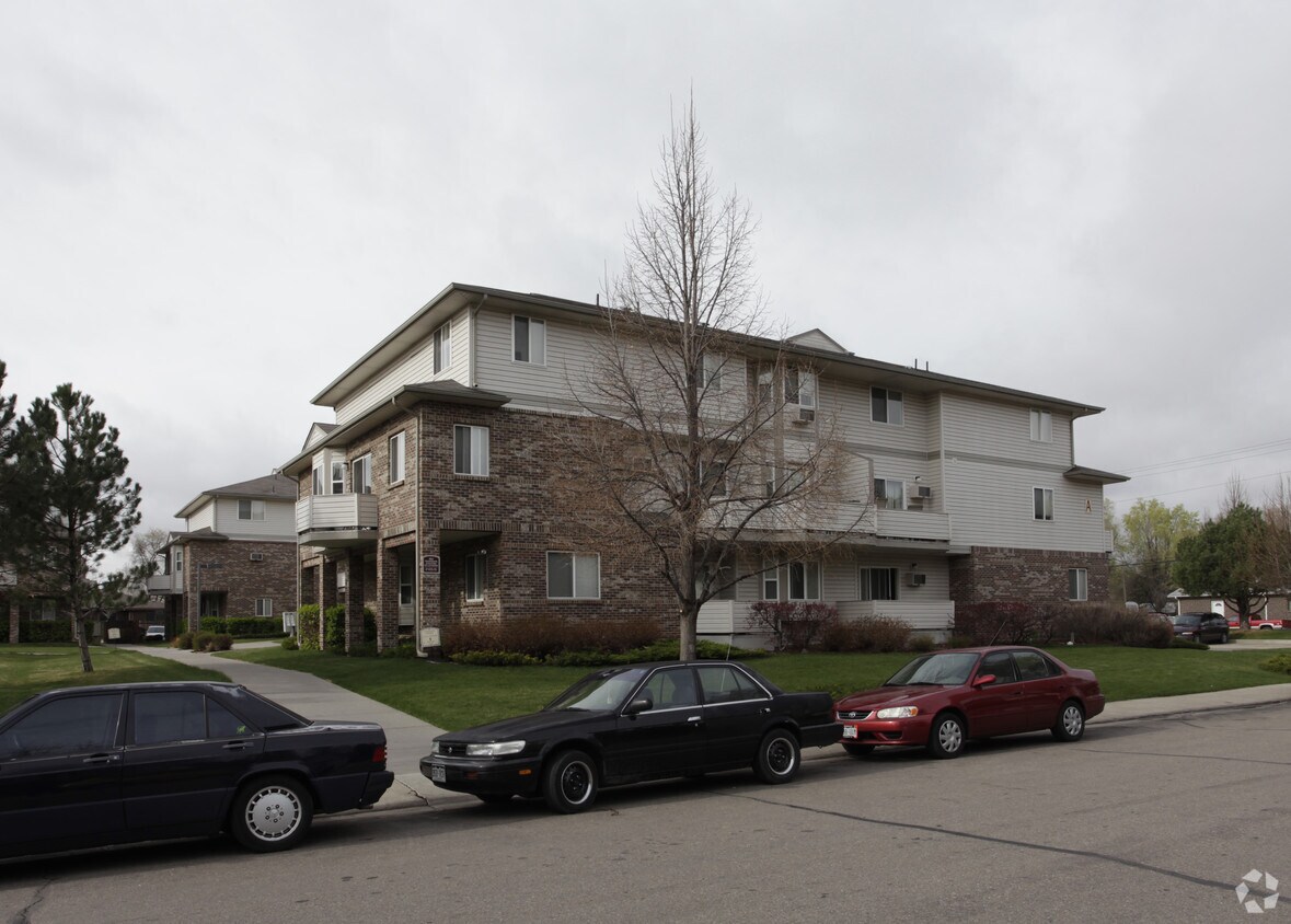 Eastglen Apartments Apartments in Longmont, CO