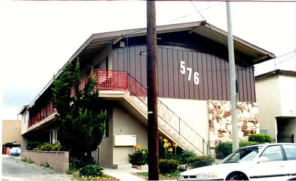 Primary Photo - 576 W 13th St