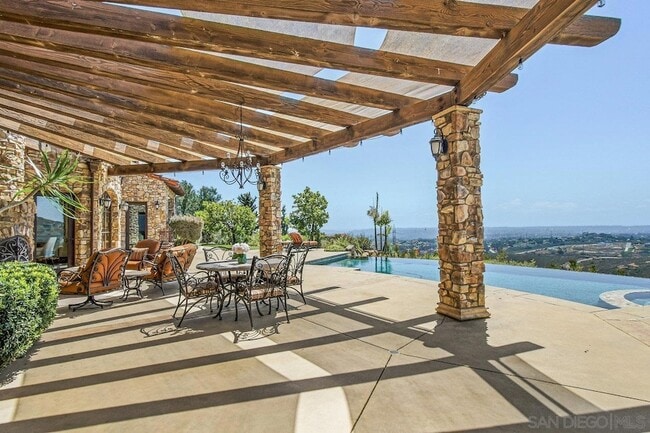 Photo - 19557 Fortuna Del Este House