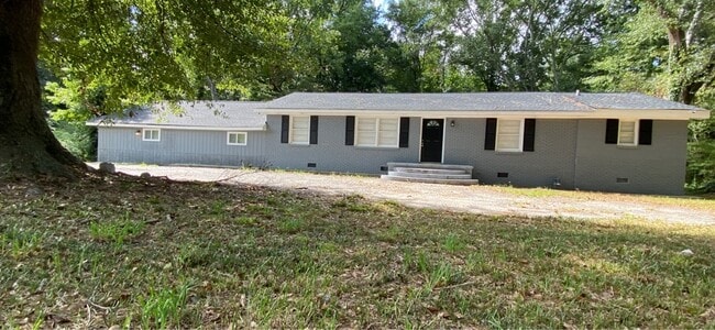 Building Photo - 1624 E Fayetteville Rd