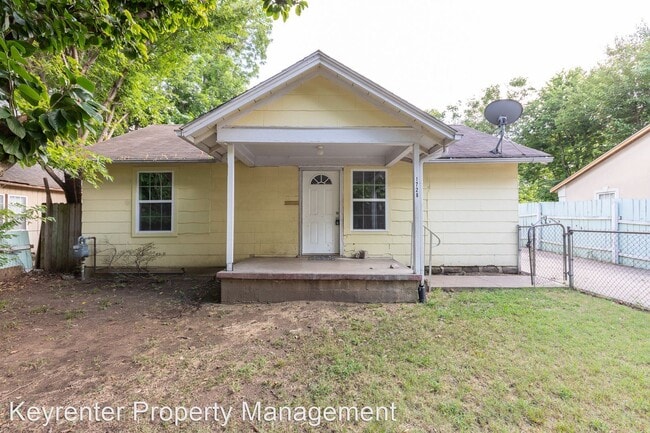Building Photo - 2 br, 1 bath House - 1728 E Latimer Pl