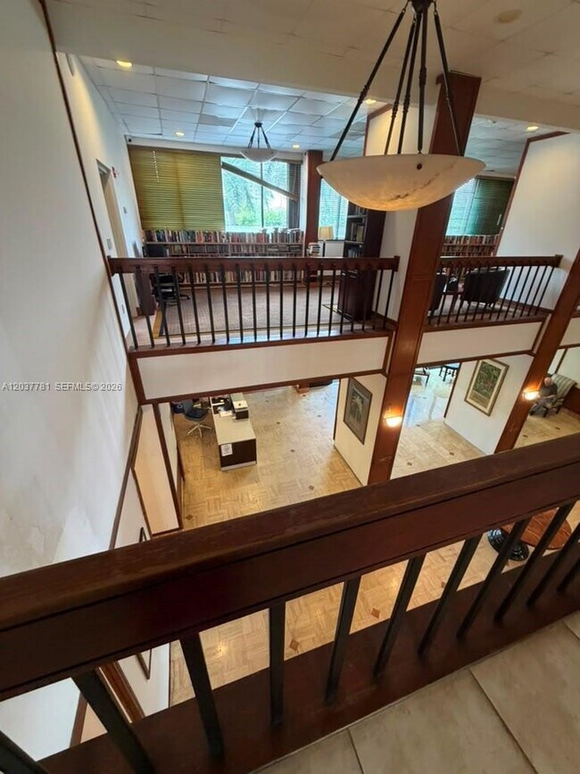 Foto del edificio - 2801 NE 183rd St