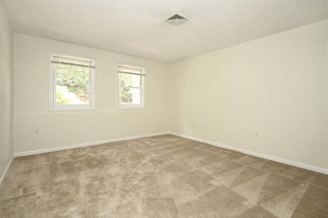 Building Photo - 2 bedroom in Canton MA 02021