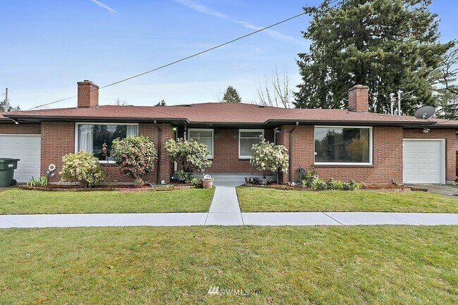 Building Photo - 8311 Bridgeport Way SW