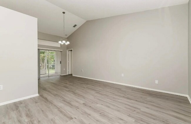 Foto del edificio - 7371 Box Elder Dr