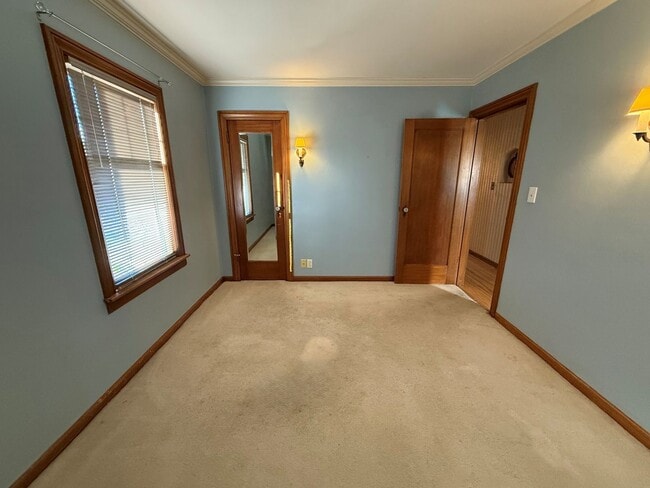 Building Photo - Now renting 3 bedroom House, visit our website at www.stillproperties.com