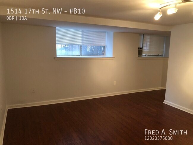 Foto del edificio - Copley Plaza Studio Available Now