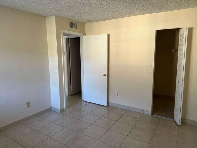 Foto del edificio - 1239 SW 46th Ave
