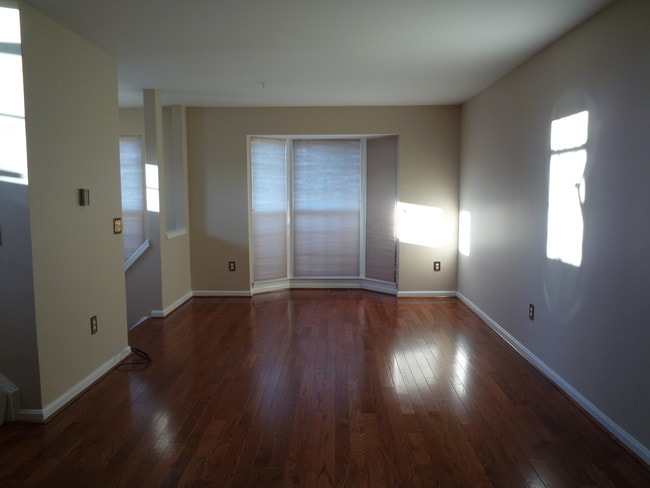 Building Photo - 140 Eastridge Cir