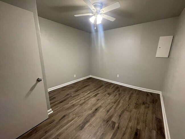 Foto del edificio - 1534 Harlandale Ave