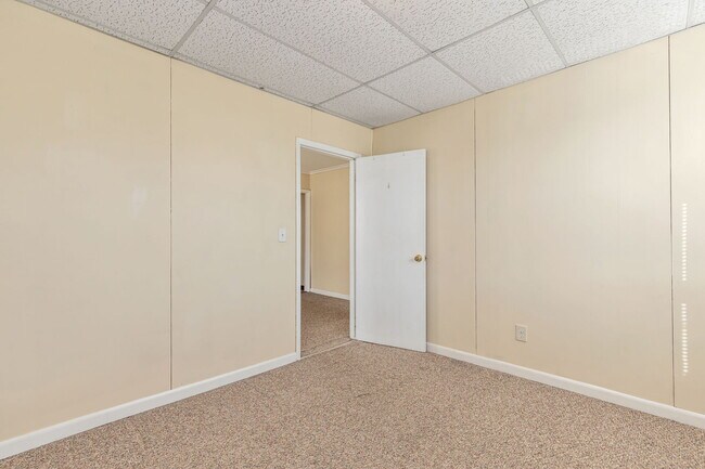 Building Photo - 307 W Westfield Ave