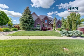 Building Photo - 1615 E Lakeview Way
