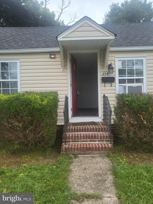 Primary Photo - 274 Creek Rd