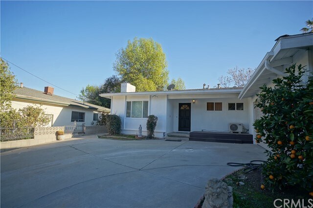 Building Photo - 890 Metro Dr