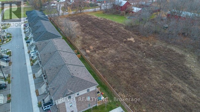 Building Photo - 33 Barley Ln