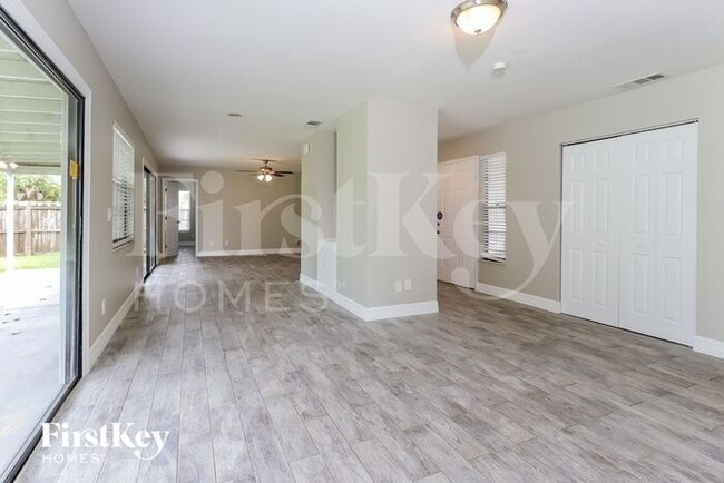 Foto del edificio - 521 SW Comet Terrace