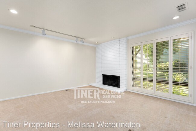 Building Photo - 2 br, 3 bath House - 610 Elmhurst Circle