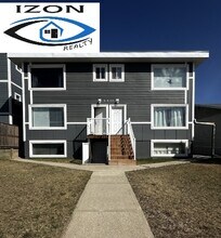 Building Photo - 9619-9619 102 St