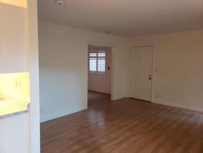 Building Photo - 5717 Makati Cir