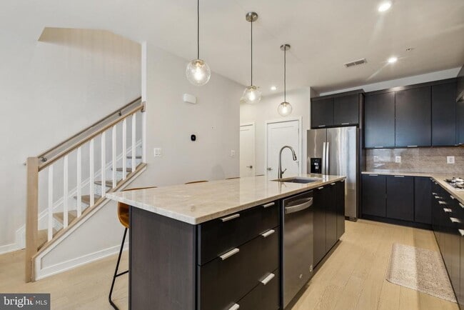 Building Photo - 22318 Roanoke Rise Terrace