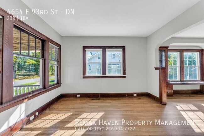 Foto del edificio - 4654 E 93rd St